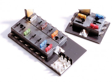 Bussmann 15600-14-21 - Atc Fuse Panel With 14 30A Circuits; Single Common Power Input- Ground Pad- Qc Terminals - 32V